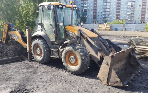 Услуги спецтехники для разравнивания грунта и насыпи - Курган, цены, предложения специалистов