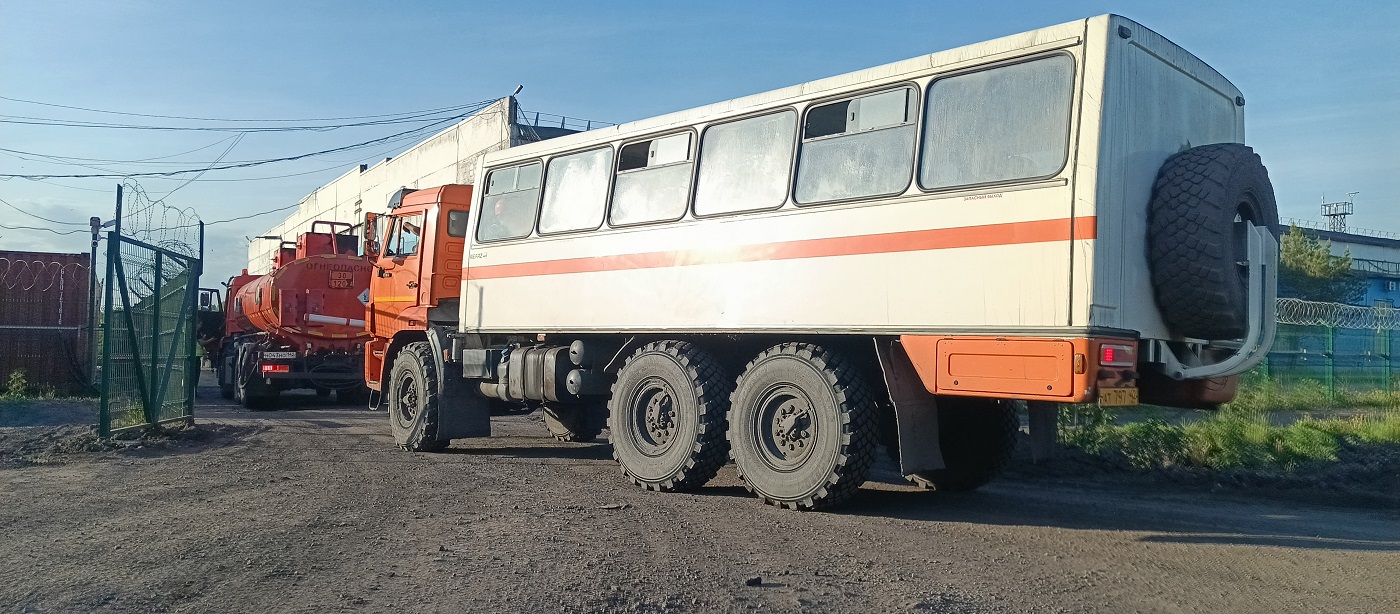 Вахтовые перевозки сотрудников автобусами и спецтехникой в Шадринске